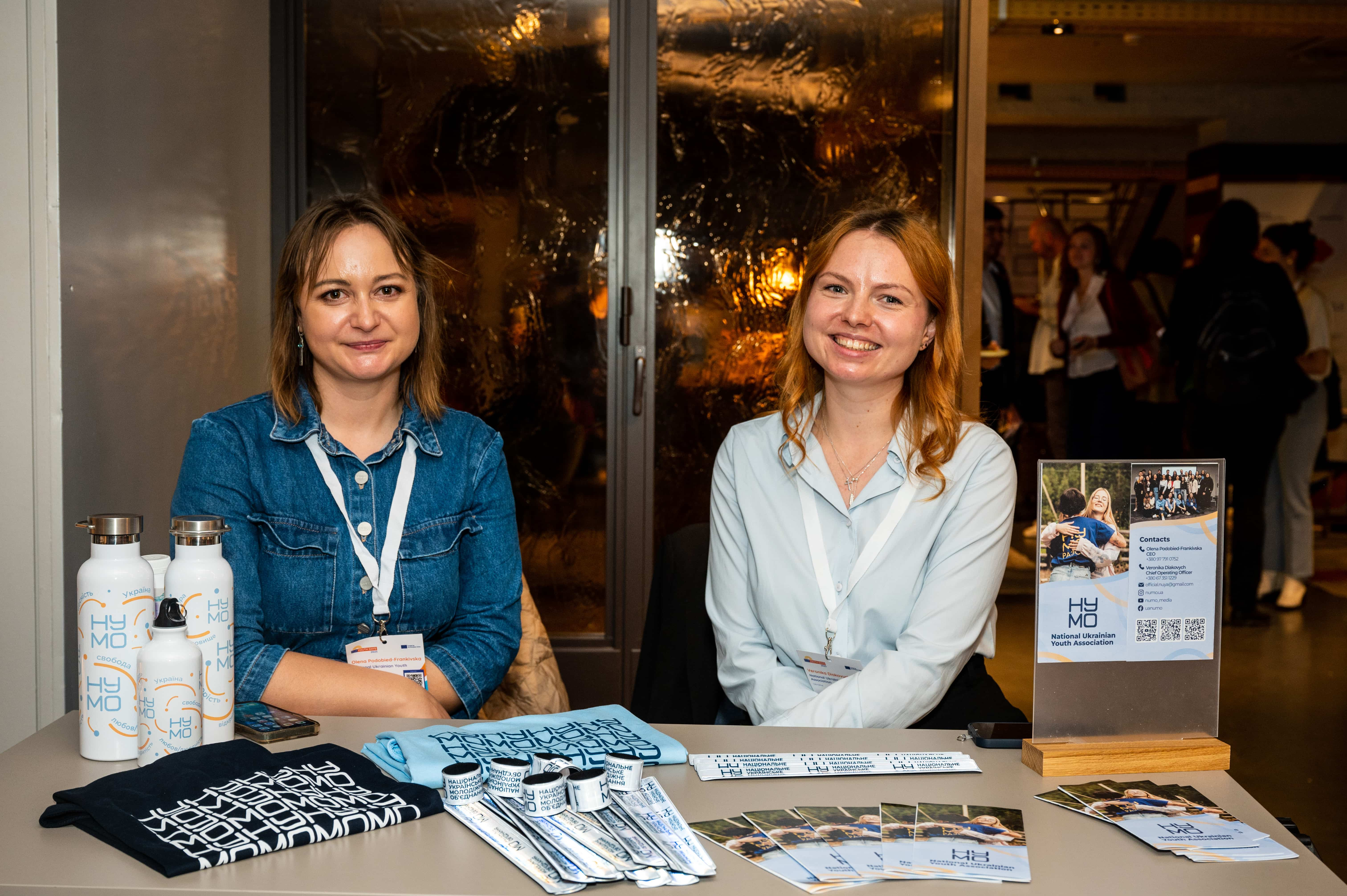 Das NUMO-Team präsentierte die ukrainische Jugendbewegung bei einem Treffen in Brüssel.